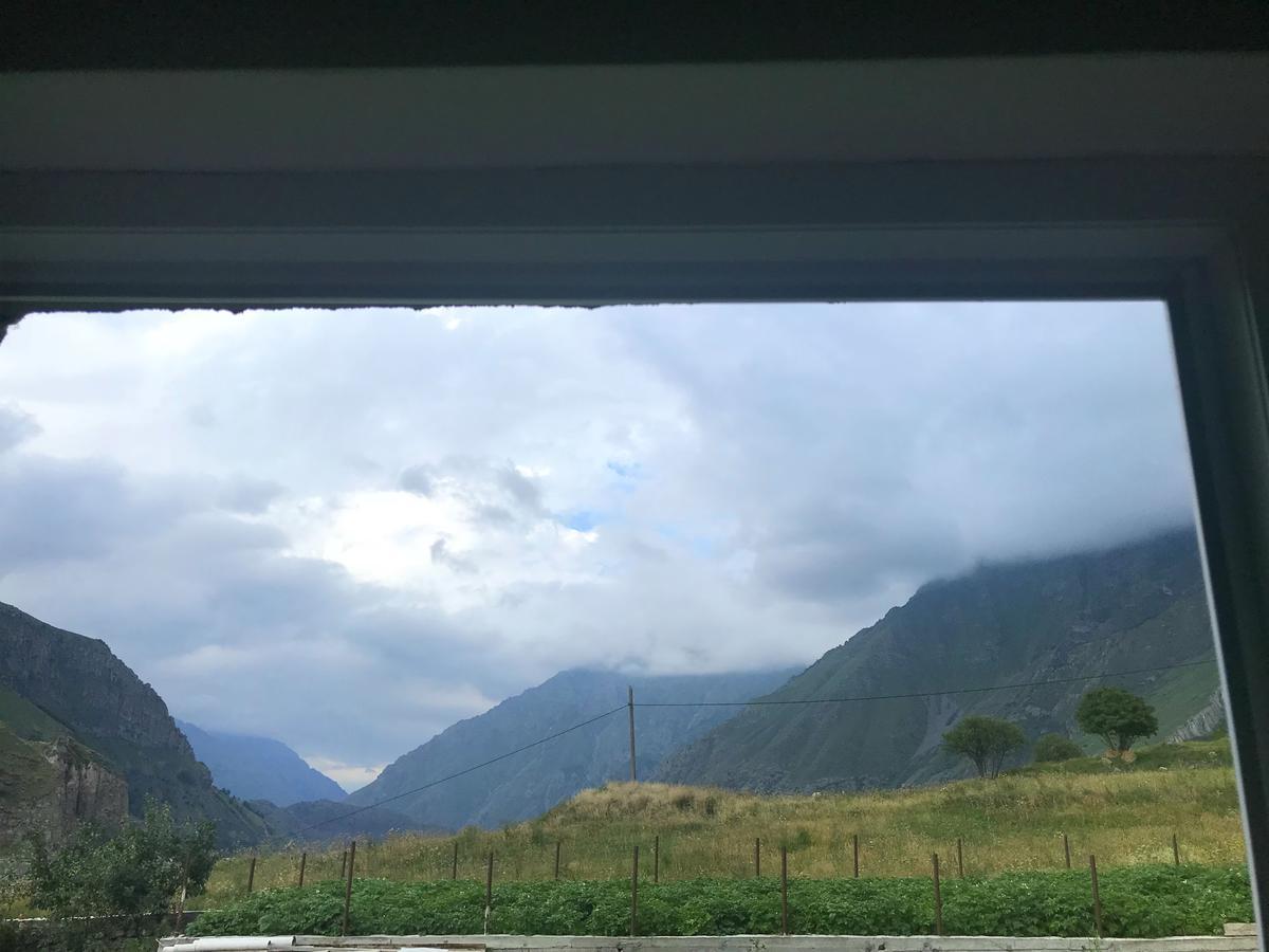 Riverside Kazbegi Luaran gambar