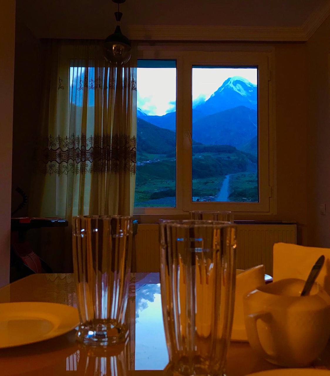 Riverside Kazbegi Luaran gambar