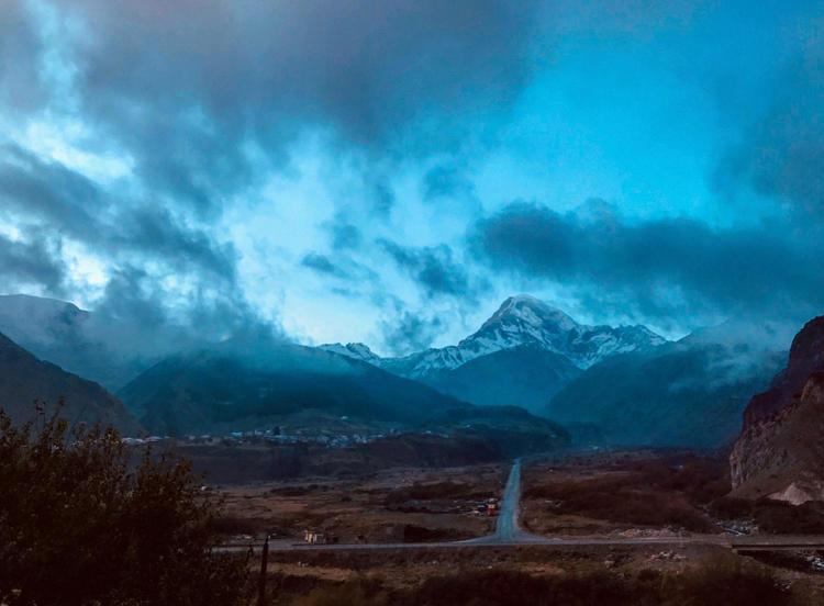 Riverside Kazbegi Luaran gambar